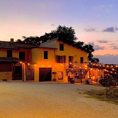 Chiaraluce Country House Massignano Extérieur photo